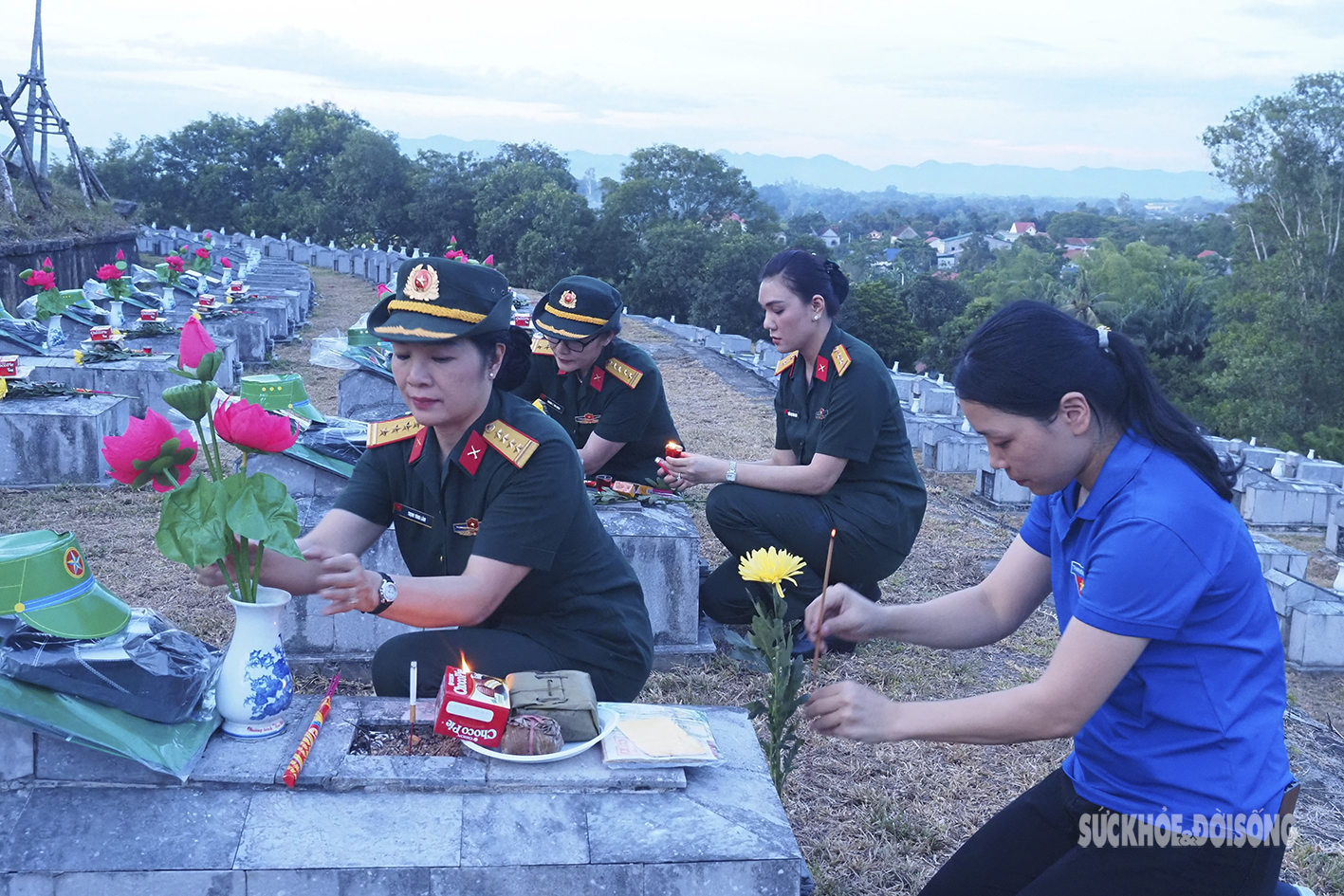 Cảm xúc tháng 7 tại Nghĩa trang liệt sĩ Quốc gia Nầm, Hương Sơn, Hà Tĩnh - Ảnh 15.