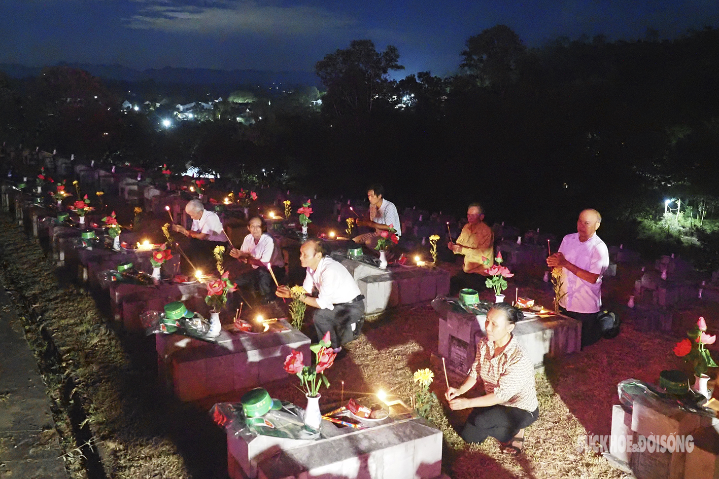 Cảm xúc tháng 7 tại Nghĩa trang liệt sĩ Quốc gia Nầm, Hương Sơn, Hà Tĩnh - Ảnh 2.