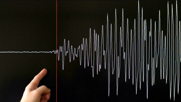 Mỹ: Động đất 7,4 độ làm rung chuyển Bán đảo Alaska, cảnh báo sóng thần - Ảnh 1.