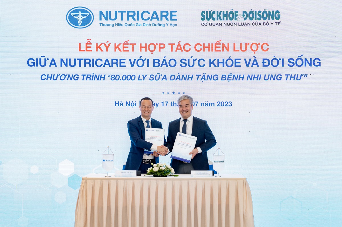 Nutricare và Báo Sức khỏe & Đời sống đồng hành trao tặng 80.000 ly sữa đến bệnh nhi ung thư - Ảnh 1.