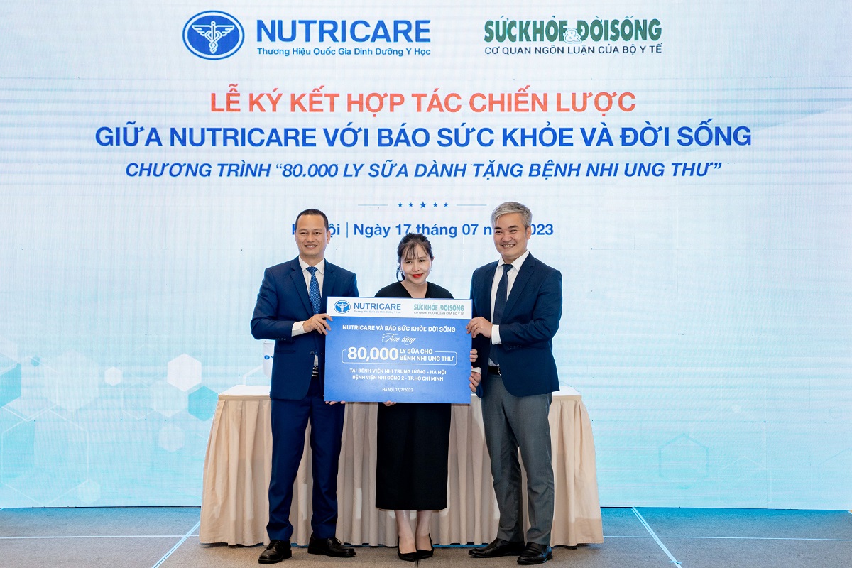 Nutricare và Báo Sức khỏe & Đời sống đồng hành trao tặng 80.000 ly sữa đến bệnh nhi ung thư - Ảnh 4.