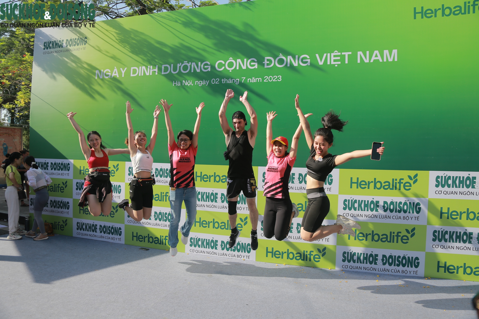 Người dân thích thú trải nghiệm Ngày Dinh dưỡng cộng đồng Việt Nam - Ảnh 3.
