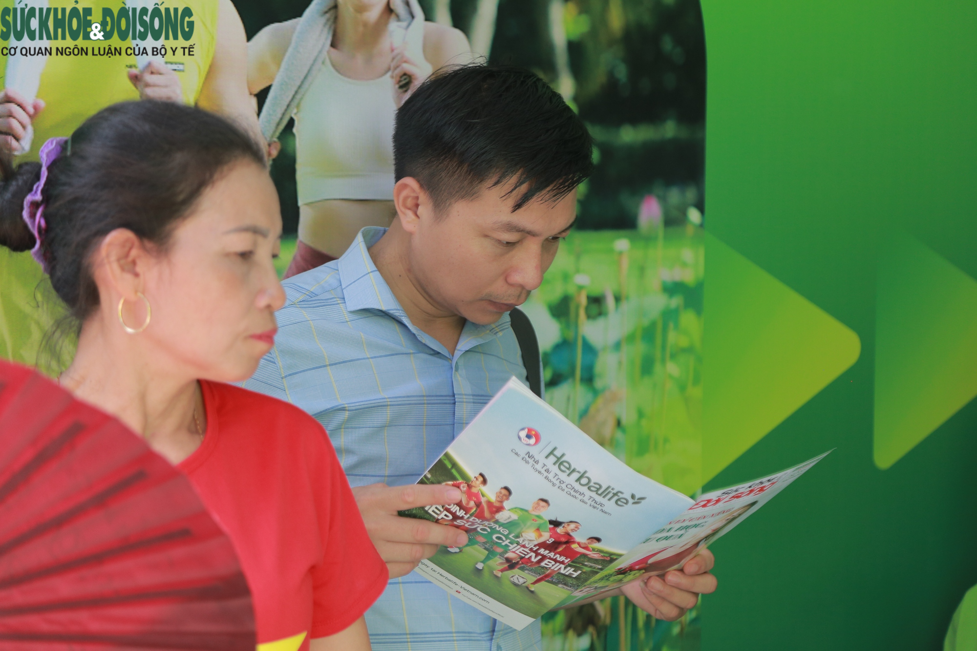 Các gian hàng trong Ngày Dinh dưỡng cộng đồng Việt Nam &quot;rôm rả, đắt khách&quot; - Ảnh 10.