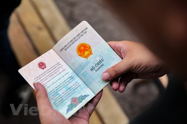 Hộ chiếu Việt Nam có thể nhập cảnh tại 55 điểm không cần xin thị thực - Ảnh 1.