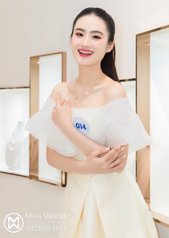 Tân Miss World Vietnam Huỳnh Trần Ý Nhi - Người đẹp tài sắc vẹn toàn - Ảnh 8.