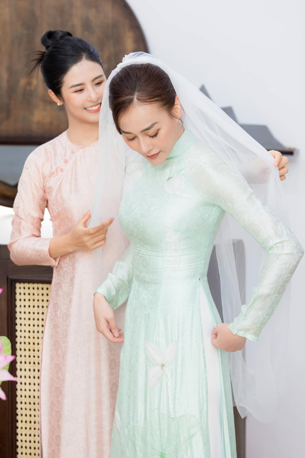 Đi thử áo dài ăn hỏi cùng con dâu, mẹ Shark Bình khen Phương Oanh hết lời - Ảnh 2.
