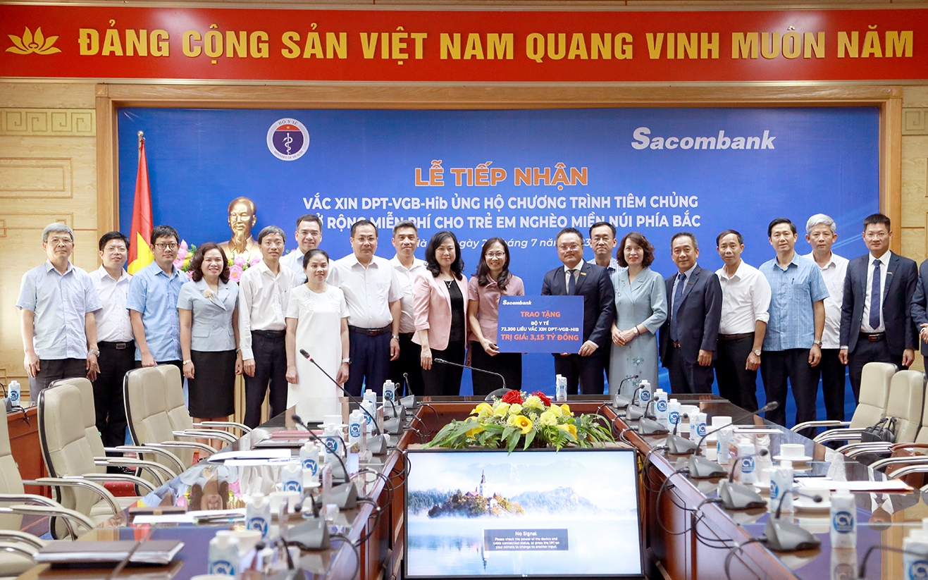 258.000 liều vaccine 5 trong 1 về Việt Nam để tiêm chủng mở rộng miễn phí cho trẻ