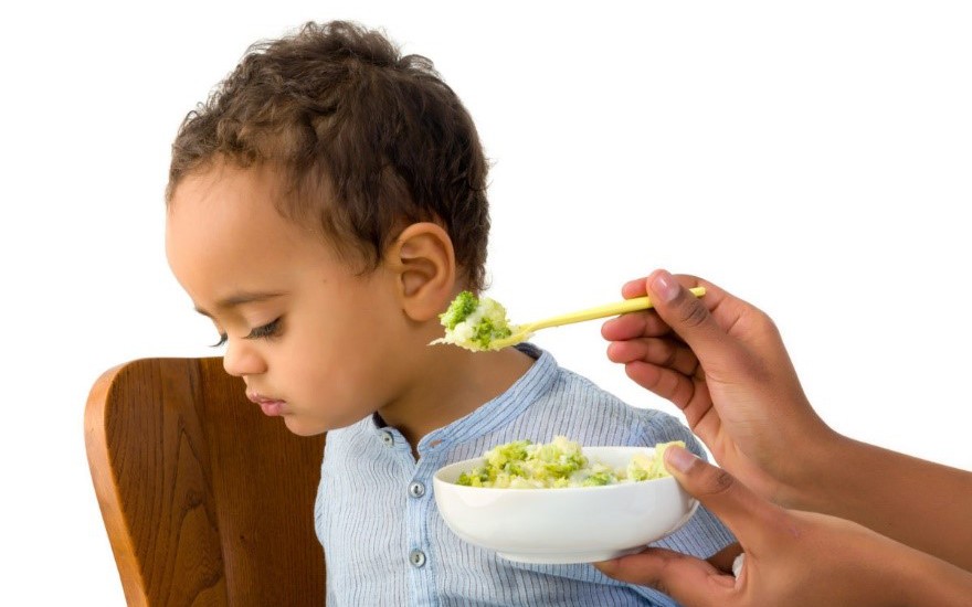 Trẻ biếng ăn, xanh xao, chững cân kéo dài: Đừng chủ quan, có thể con đang thiếu sắt