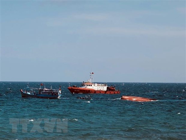 Bình Thuận: Tìm thấy thi thể ngư dân mất tích trên biển - Ảnh 1.