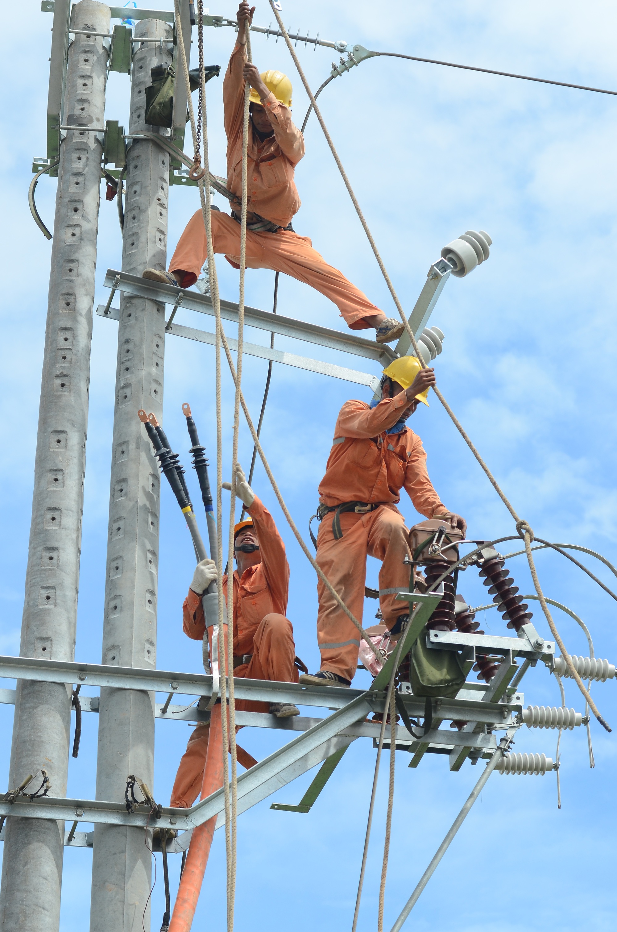 Lịch cắt điện Hà Nội ngày mai 10/7: Thứ Hai số quận, huyện nằm trong kế hoạch mất điện tăng đột biến, cập nhật thông tin mới nhất - Ảnh 2.