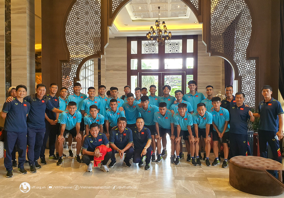 U23 Việt Nam đổ bộ Thái Lan, sẵn sàng bảo vệ ngôi vương U23 Đông Nam Á 2023 - Ảnh 3.