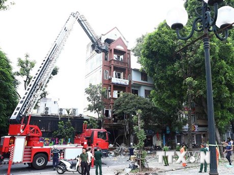 Hà Nội: Thăm hỏi các nạn nhân trong vụ nổ khí gas ở Yên Phụ