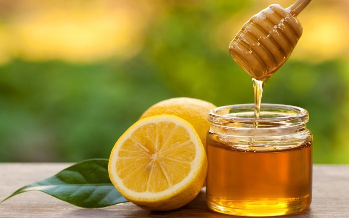 Uống chanh mật ong hàng ngày mang lại 6 lợi ích sức khỏe nhưng cần lưu ý gì để tránh gây hại?