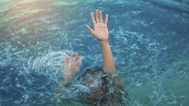 Hưng Yên: Học sinh lớp 11 tử vong do đuối nước tại bể bơi - Ảnh 1.