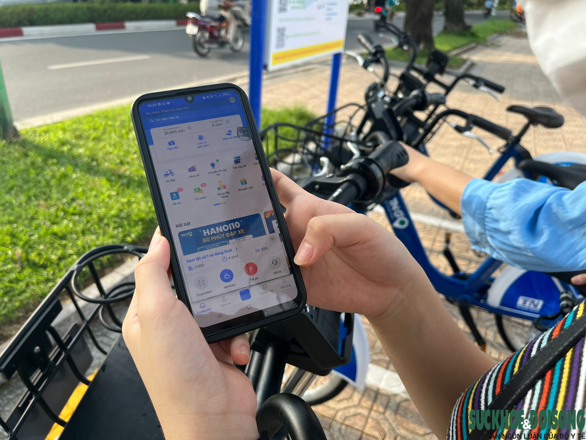 Trải nghiệm xe đạp công cộng giá chỉ bằng cốc trà đá tại Hà Nội - Ảnh 3.