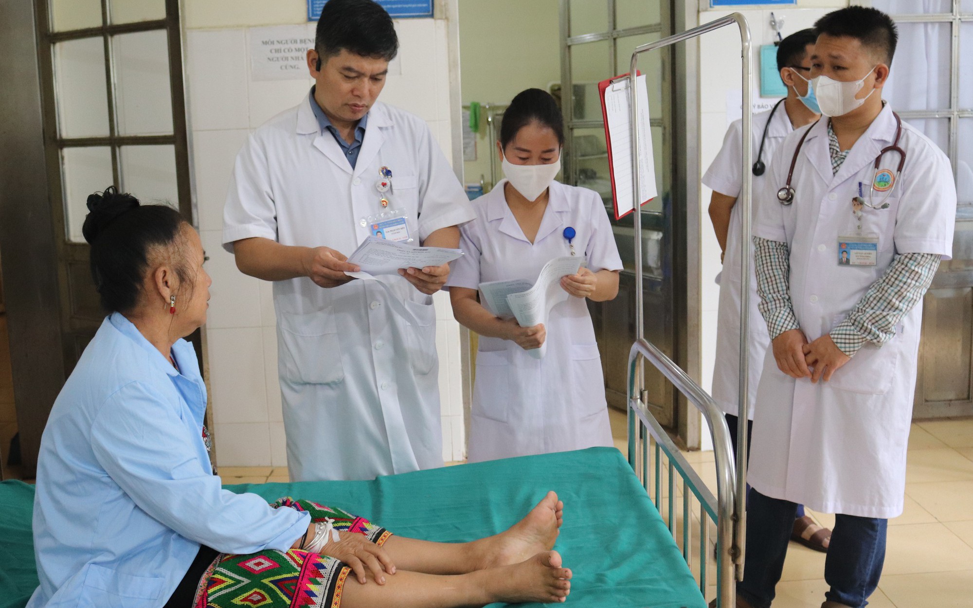 Tin mới nhất vụ 20 người nhập viện sau khi dùng nước ở Điện Biên