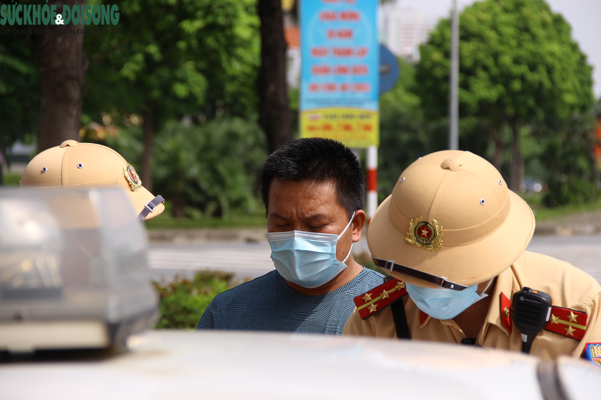 Chốt chặn, dừng xe nhắc nhở, xử lý hàng loạt phương tiện kinh doanh vận tải - Ảnh 13.