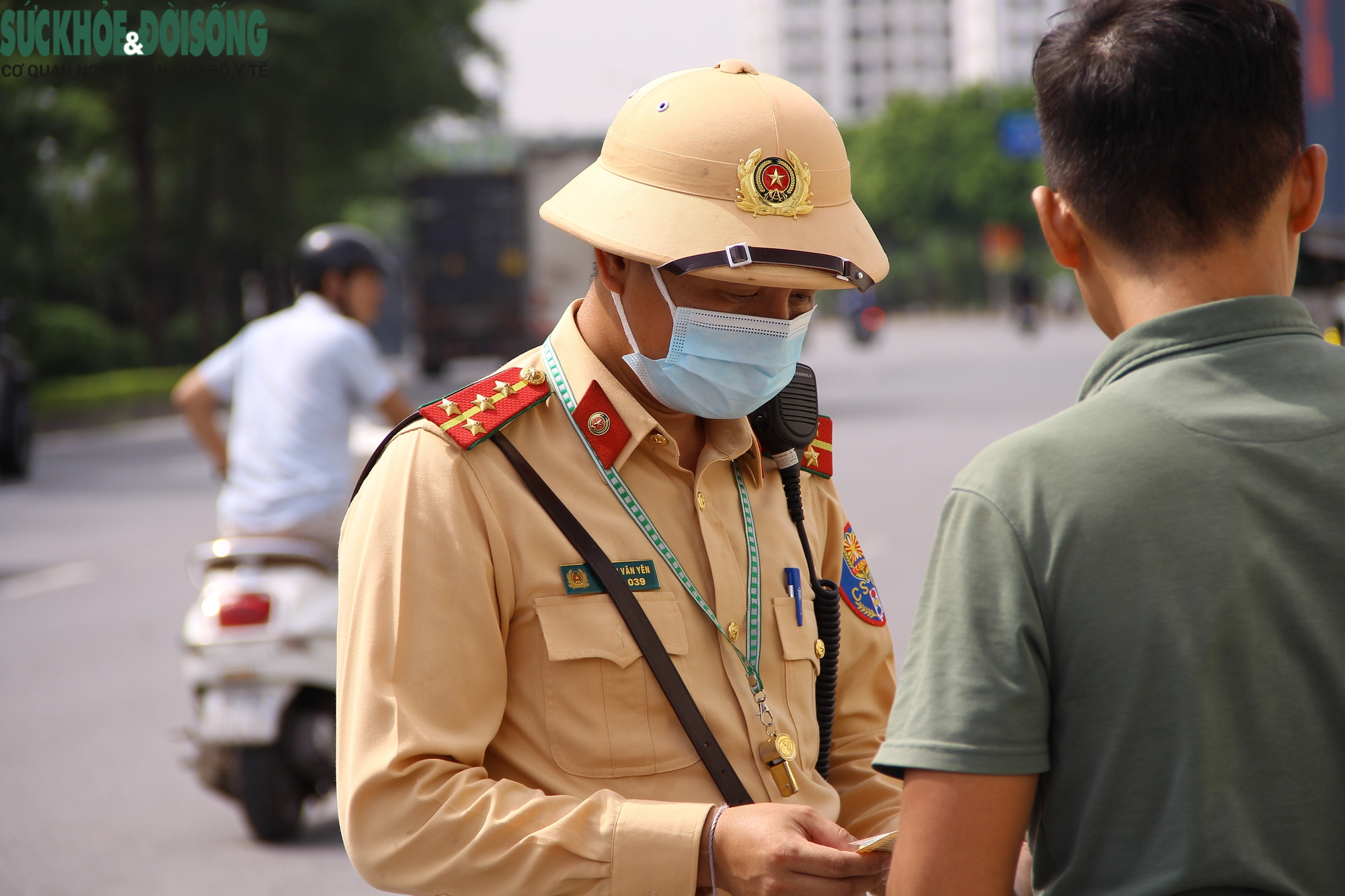 Chốt chặn, dừng xe nhắc nhở, xử lý hàng loạt phương tiện kinh doanh vận tải - Ảnh 14.