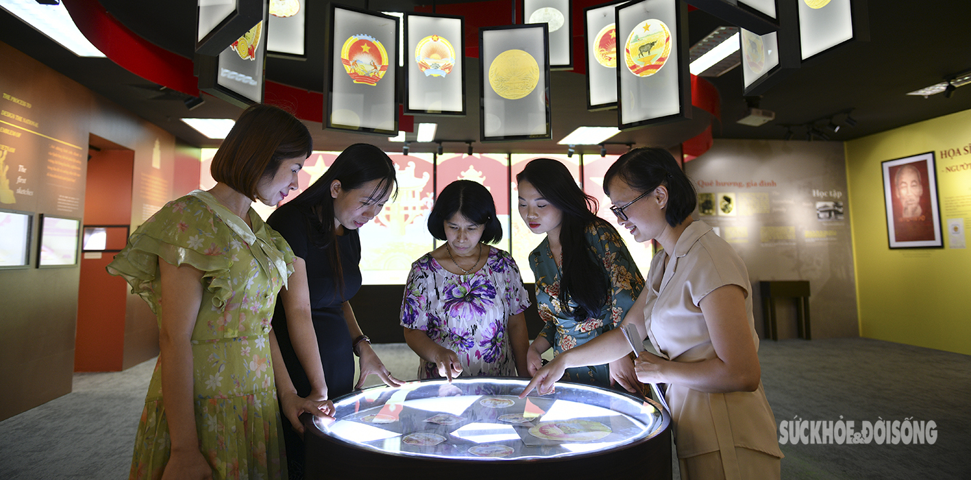 Chiêm ngưỡng “Bảo vật quốc gia - Phác thảo mẫu Quốc huy Việt Nam” của cố họa sĩ Bùi Trang Chước - Ảnh 8.