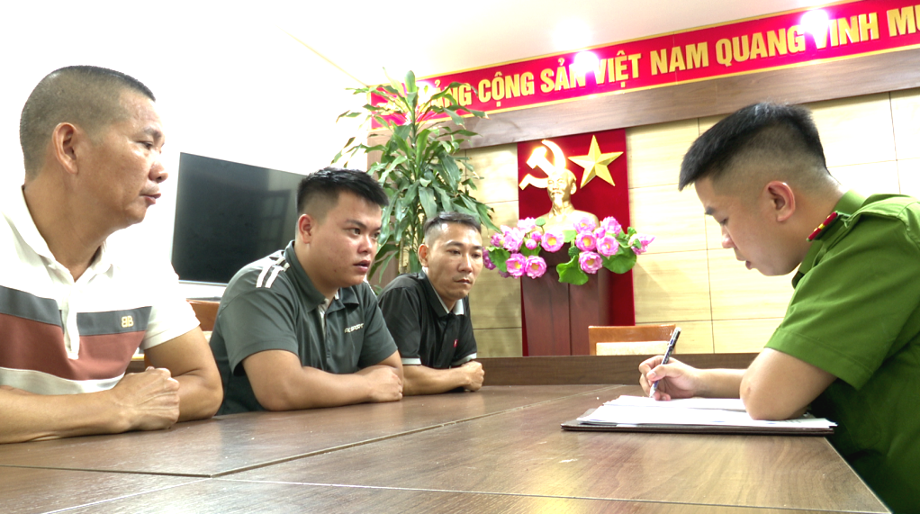 Xác định danh tính nhóm phụ xe Quảng Ninh hành hung lái xe khách Thái Bình - Ảnh 1.