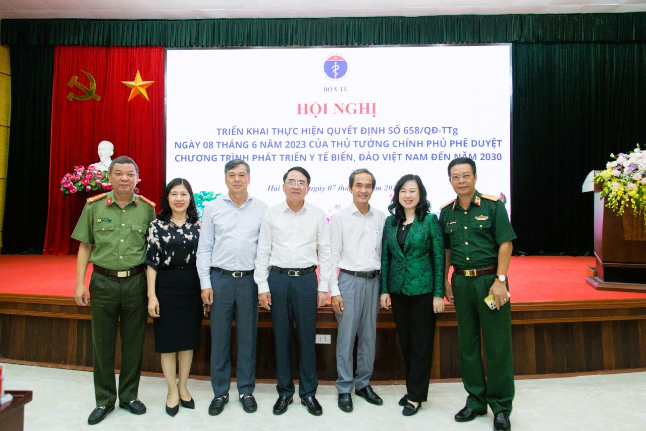 Triển khai thực hiện chương trình phát triển y tế biển, đảo Việt Nam: Phải rõ đường đi nước bước ngay từ đầu - Ảnh 8.