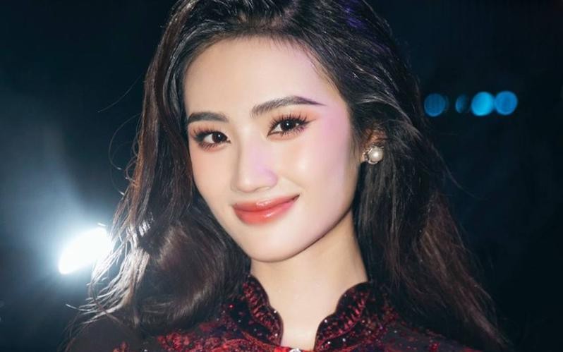 CEO Sen Vàng tiết lộ tình hình sức khỏe của Hoa hậu Ý Nhi sau ồn ào phát ngôn
