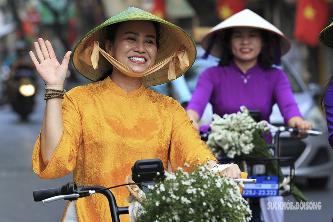 Du khách quốc tế tham gia Chương trình “Áo dài kết nối du lịch và di sản” tại Thủ đô  - Ảnh 11.