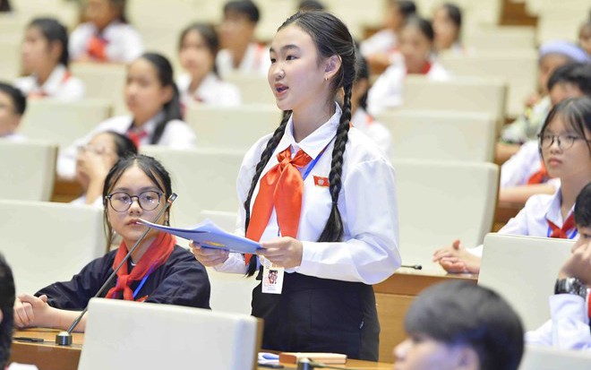 263 trẻ em đóng vai đại biểu Quốc hội trong Phiên họp giả định