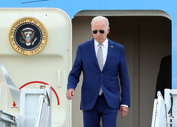 Tổng thống Hoa Kỳ Joe Biden tới Hà Nội, bắt đầu chuyến thăm Việt Nam - Ảnh 1.