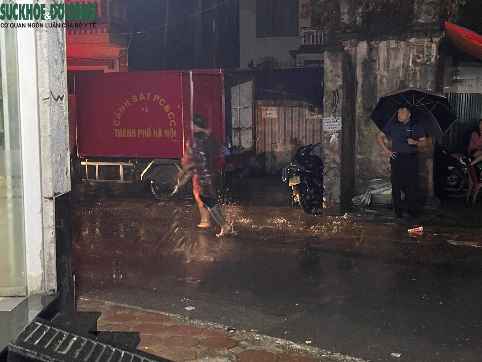 Hà Nội: Cháy chung cư mini trong đêm, nhiều người tử vong - Ảnh 10.