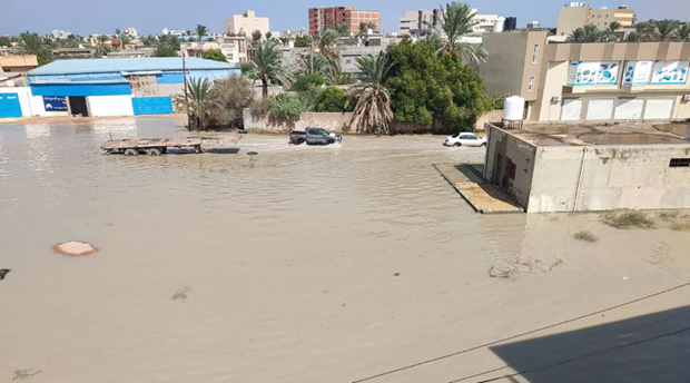 Libya: Lũ lụt kinh hoàng sau cơn bão Daniel khiến 2.000 người chết - Ảnh 1.