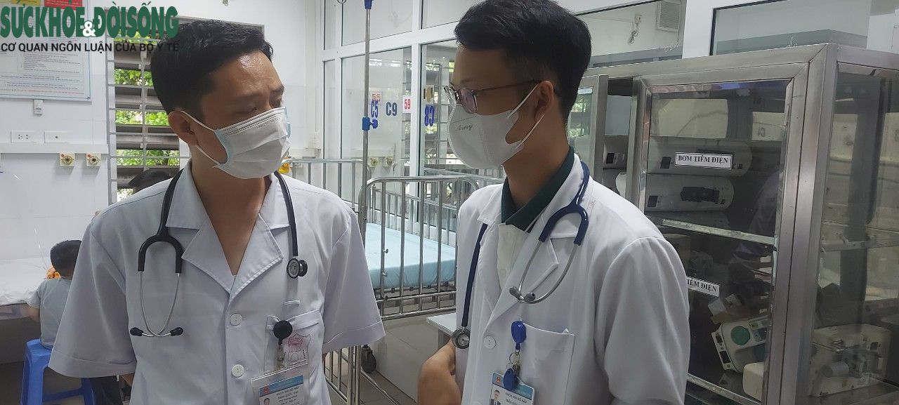 Vụ cháy chung cư mini ở Hà Nội: 01 bệnh nhân bị vỡ, lún đốt sống ngực tại Bệnh viện Đa khoa Xanh Pôn - Ảnh 1.