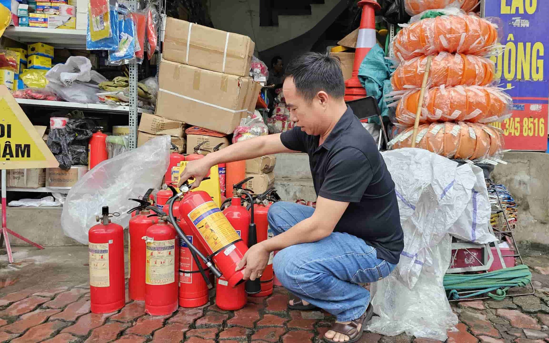 Tổng cục Quản lý thị trường sẽ xử lý nghiêm nếu có vi phạm về trang thiết bị phòng cháy, chữa cháy