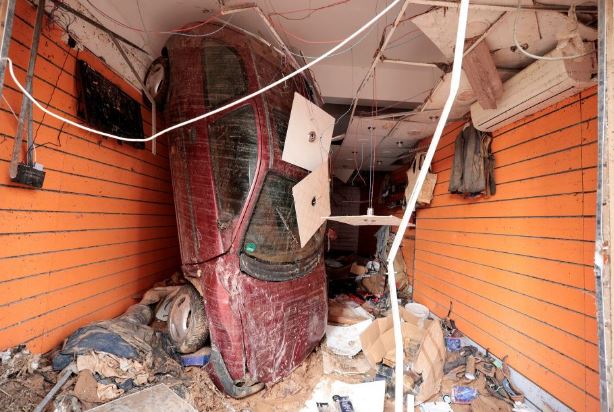 3.958 người thiệt mạng, hơn 9.000 người mất tích do lũ lụt thảm khốc ở Libya - Ảnh 4.