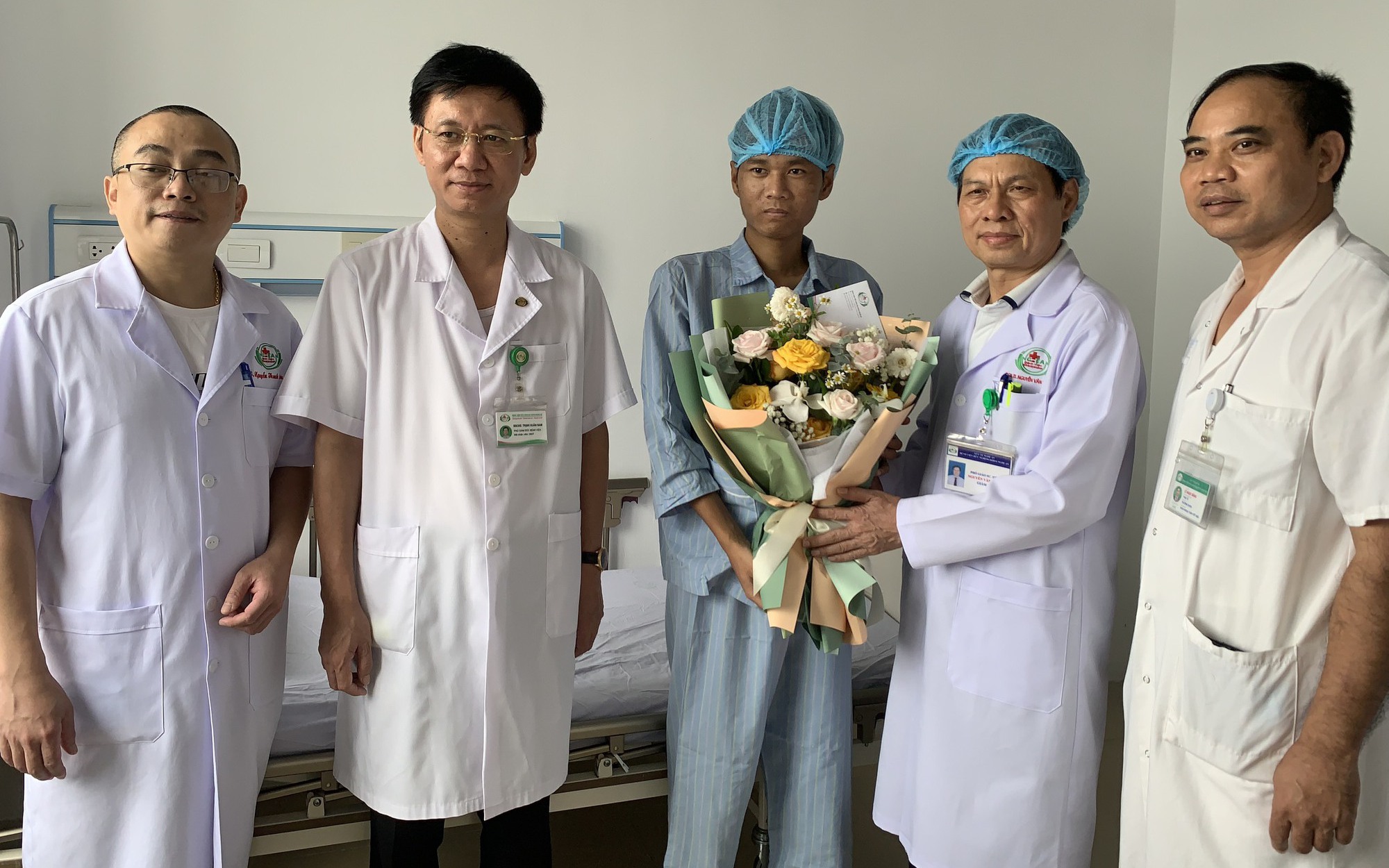 2 bệnh nhân được ghép thận từ người cho chết não ở Nghệ An xuất viện