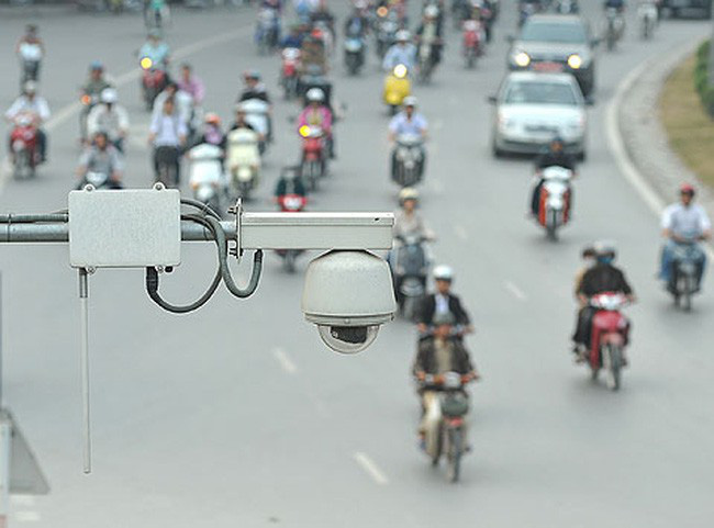 Đẩy nhanh lắp đặt camera giám sát, điều hành giao thông phục vụ an ninh  trật tự và xử lý vi phạm