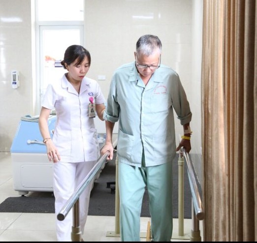 Bệnh nhân đột quỵ phải chuyển tuyến của Phú Thọ dưới 1% - Ảnh 1.