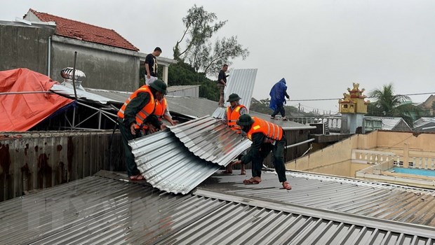 Thiên tai tại miền Trung làm 7 người thương vong, 153 nhà bị tốc mái - Ảnh 1.