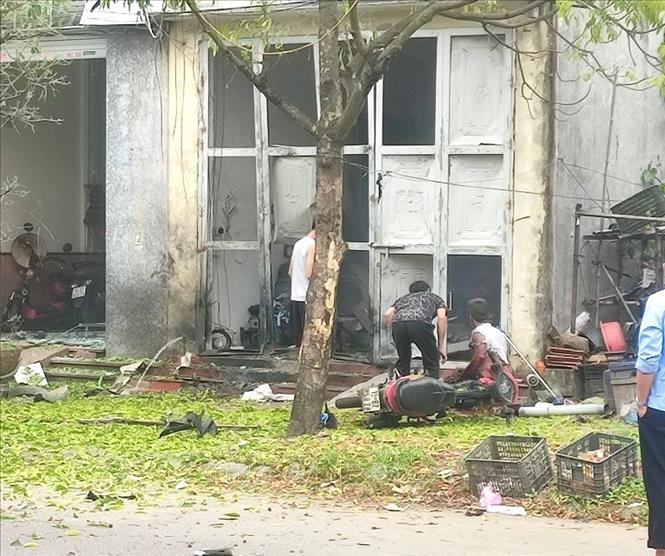 Xảy ra vụ nổ tại Cẩm Phả khiến 3 người trong một gia đình bị thương - Ảnh 1.