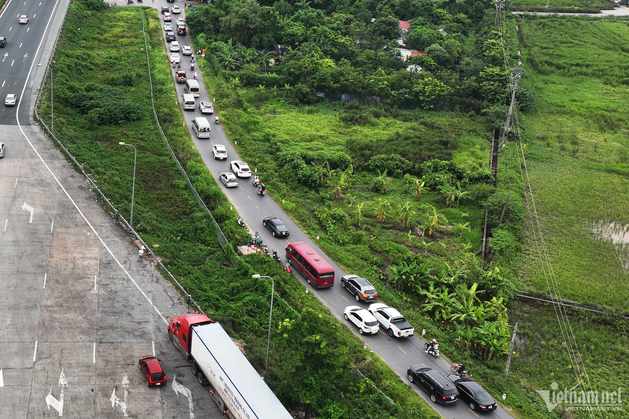 Chưa kết thúc nghỉ lễ, các cửa ngõ về Hà Nội ùn tắc kéo dài - Ảnh 6.