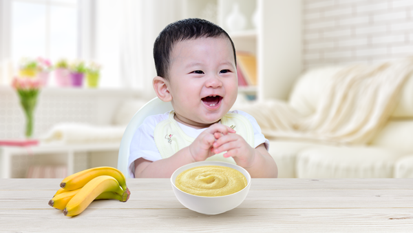 Cho trẻ dùng bột ăn dặm lúc 4 tháng tuổi để làm quen có thể gây hại đến hệ tiêu hóa - Ảnh 1.