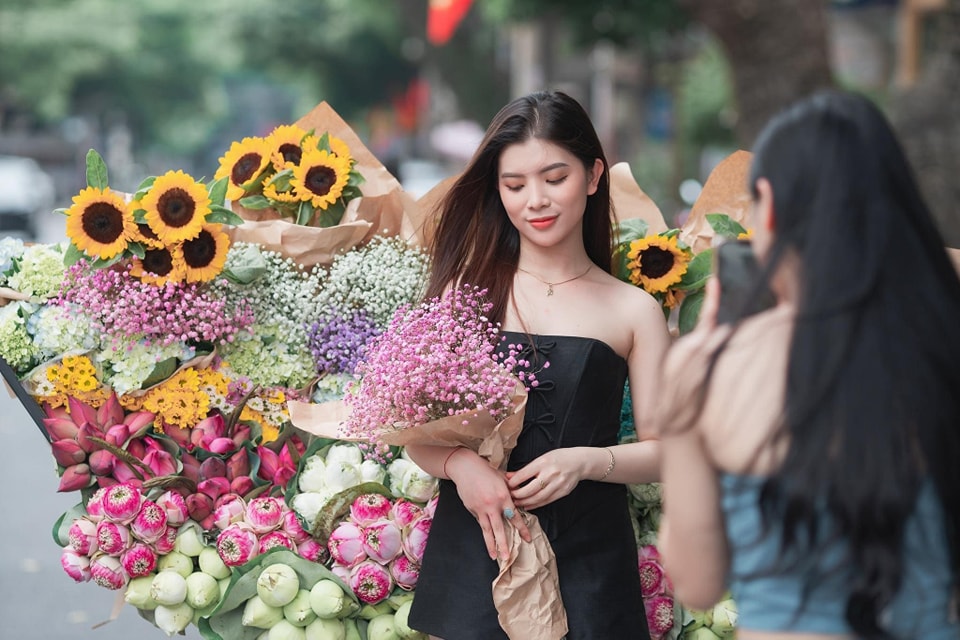 Bất ngờ với trend xe hoa mùa thu Hà Nội mang phiên bản ở Hà Nam đẹp hút hồn nhiều du khách - Ảnh 6.