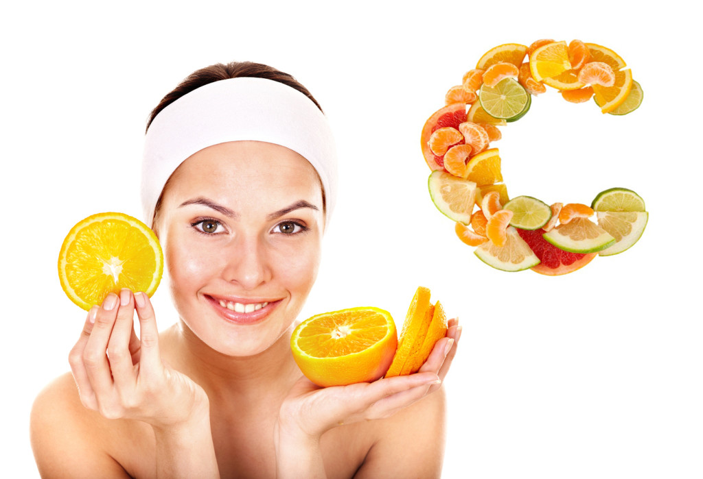 Da dầu mụn có sử dụng được vitamin C?- Ảnh 1.