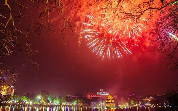 Hà Nội công bố 30 địa điểm bắn pháo hoa giao thừa Tết Nguyên đán Giáp Thìn 2024