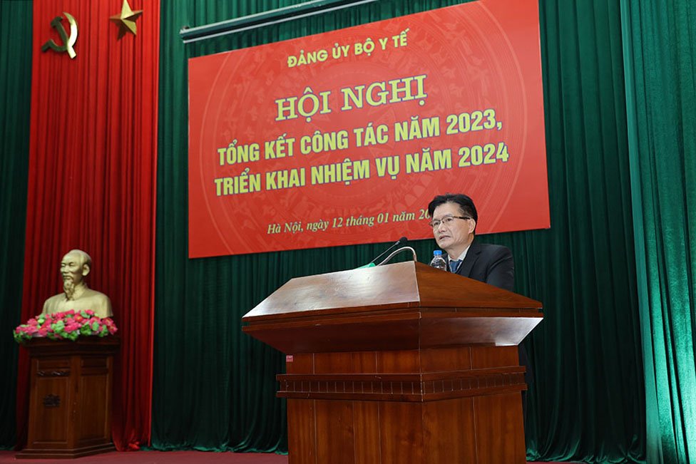 Đảng ủy Bộ Y tế tổng kết công tác Đảng năm 2023, triển khai nhiệm vụ năm 2024
- Ảnh 5.