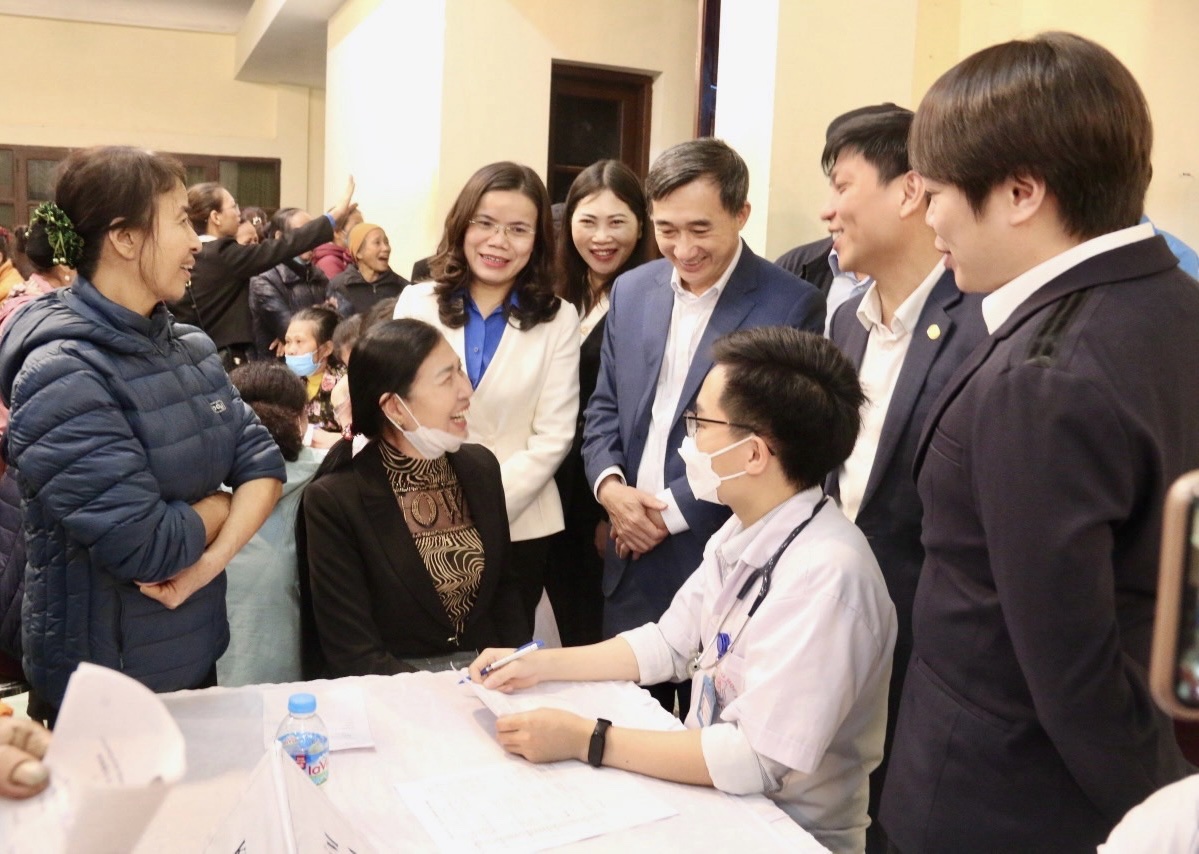Thứ trưởng Bộ Y tế: Hội Thầy thuốc trẻ Việt Nam có nhiều đóng góp trong chăm sóc sức khỏe nhân dân- Ảnh 4.