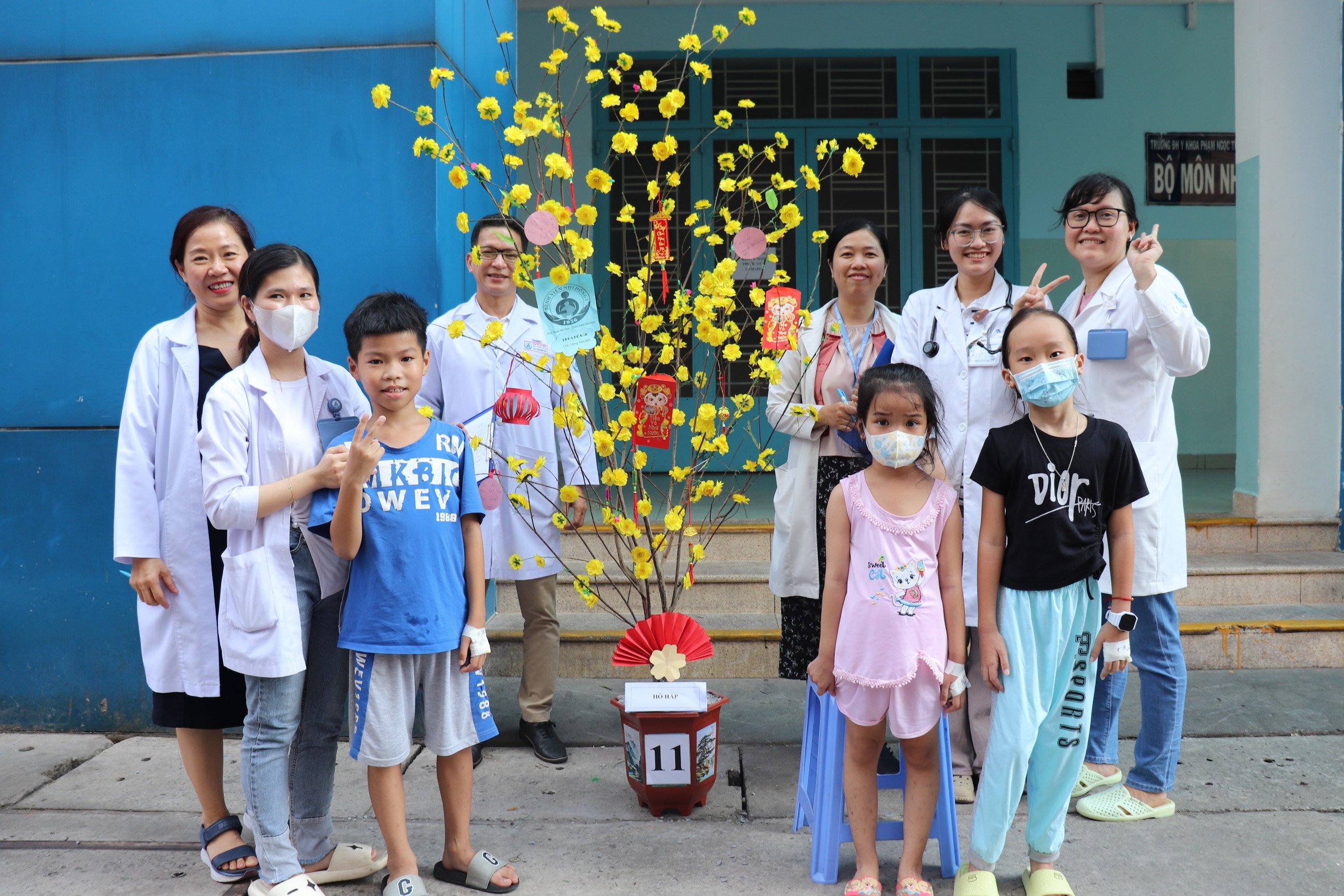 'Xuân yêu thương' ở Bệnh viện Nhi đồng 1- Ảnh 6.