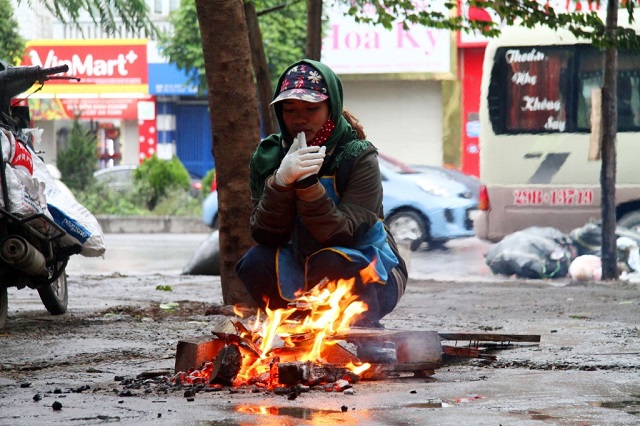 Các biện pháp giữ ấm khi rét hại kéo dài nhiều ngày- Ảnh 2.