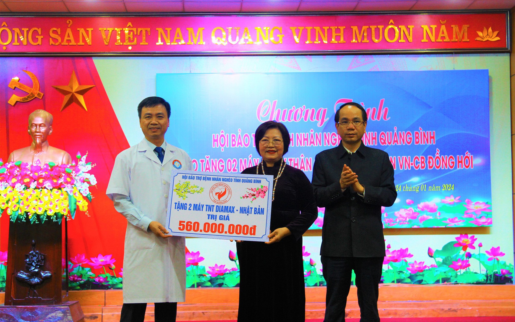 Hội Bảo trợ bệnh nhân nghèo Quảng Bình mang món quà ý nghĩa đến với bệnh nhân chạy thận