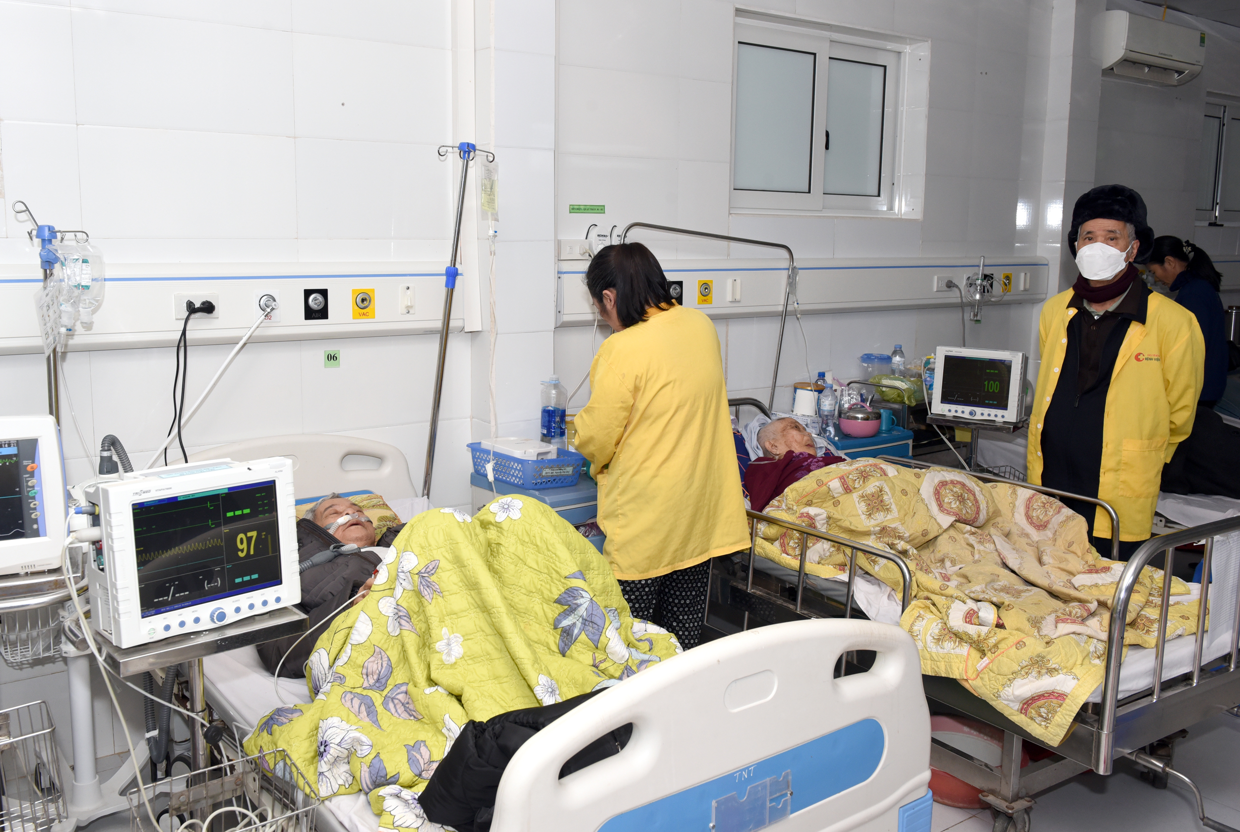 Bệnh viện bổ sung điều hòa 2 chiều, máy sưởi chống rét cho người bệnh- Ảnh 7.